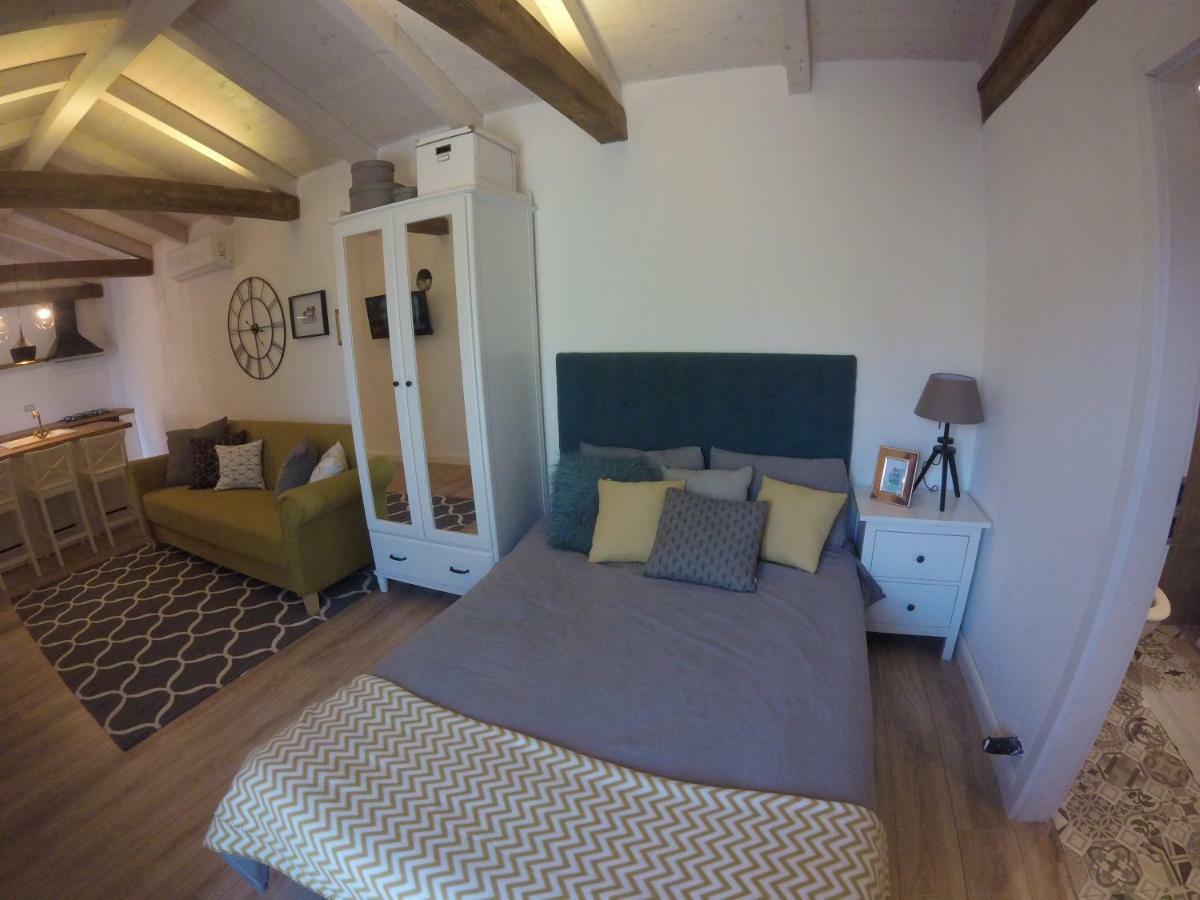 Apartments Romy พูลา ภายนอก รูปภาพ